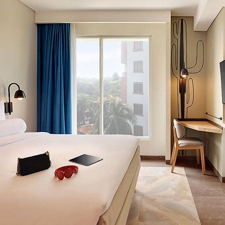 Ibis Styles Jakarta Simatupang Exterior foto