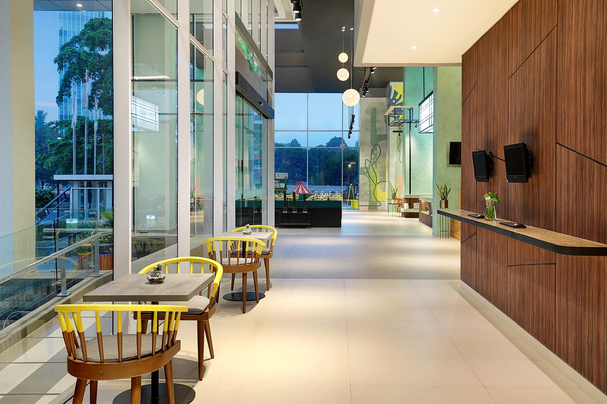 Ibis Styles Jakarta Simatupang Exterior foto
