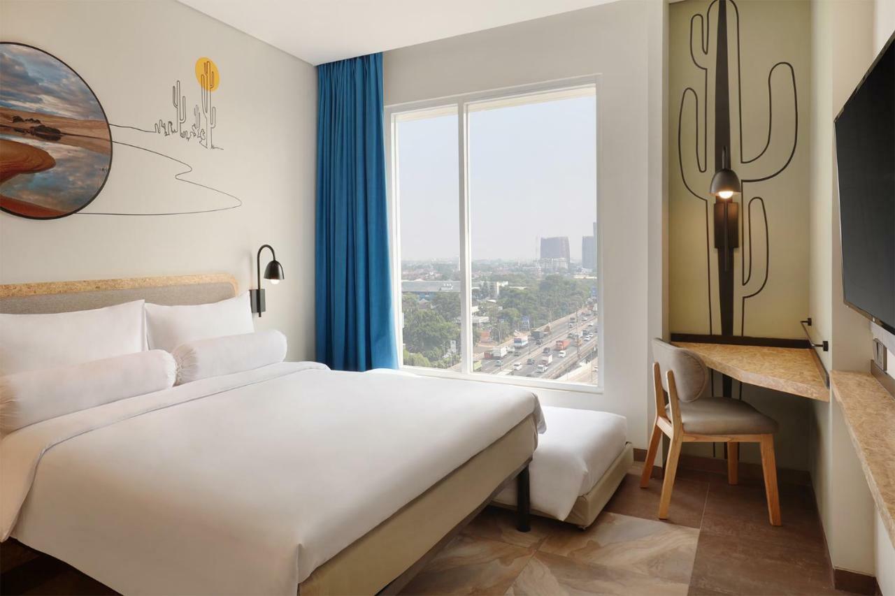 Ibis Styles Jakarta Simatupang Exterior foto