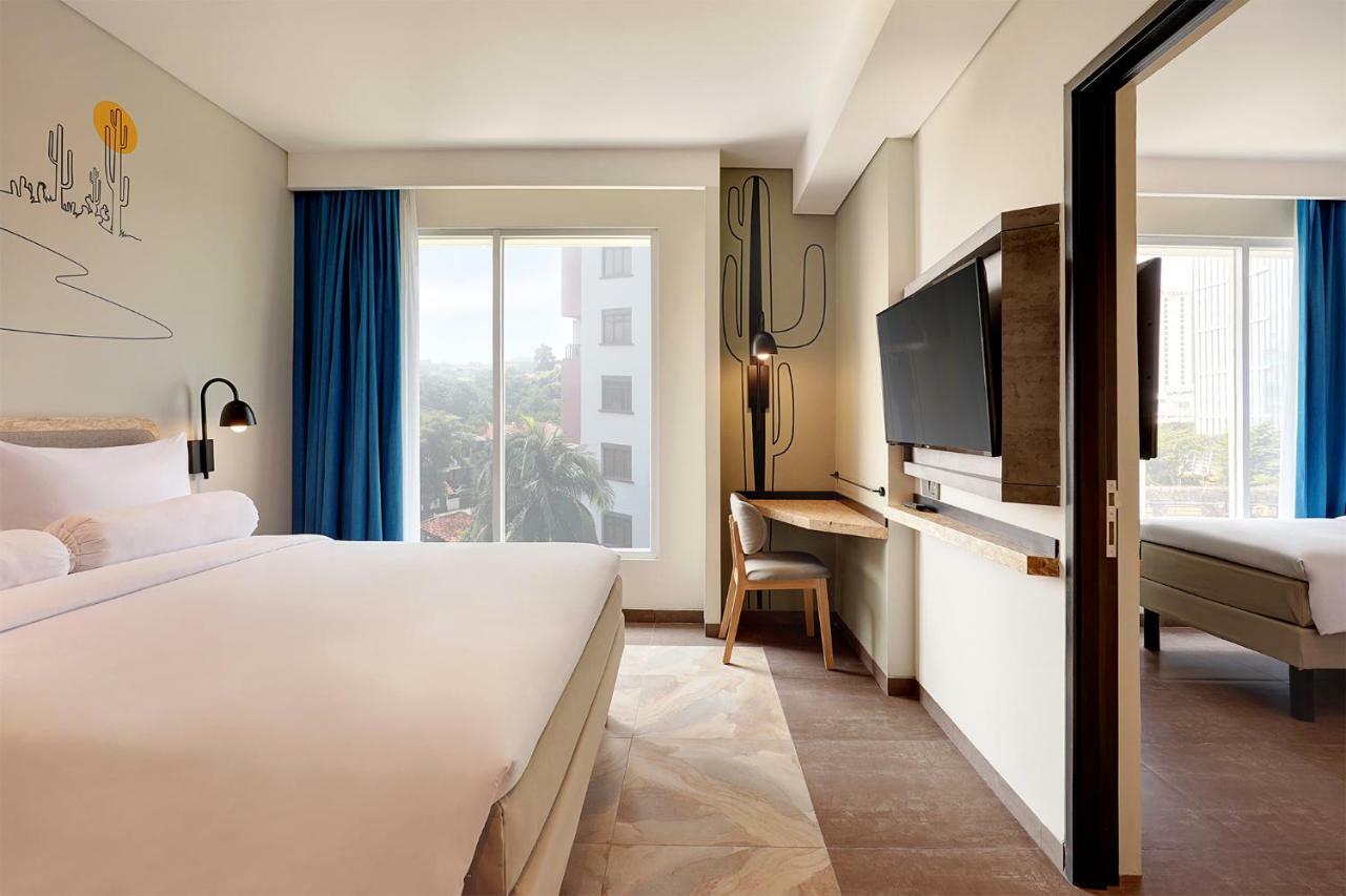 Ibis Styles Jakarta Simatupang Exterior foto