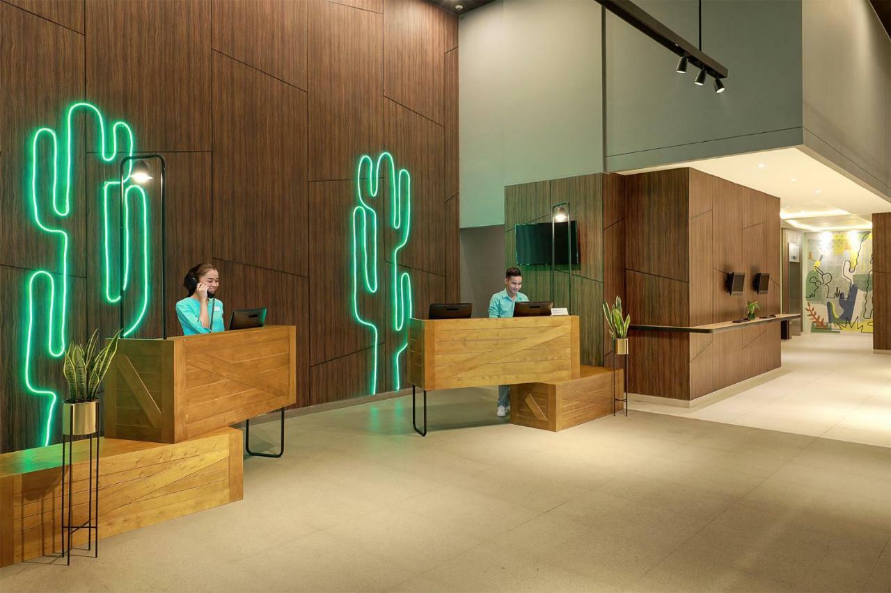 Ibis Styles Jakarta Simatupang Exterior foto
